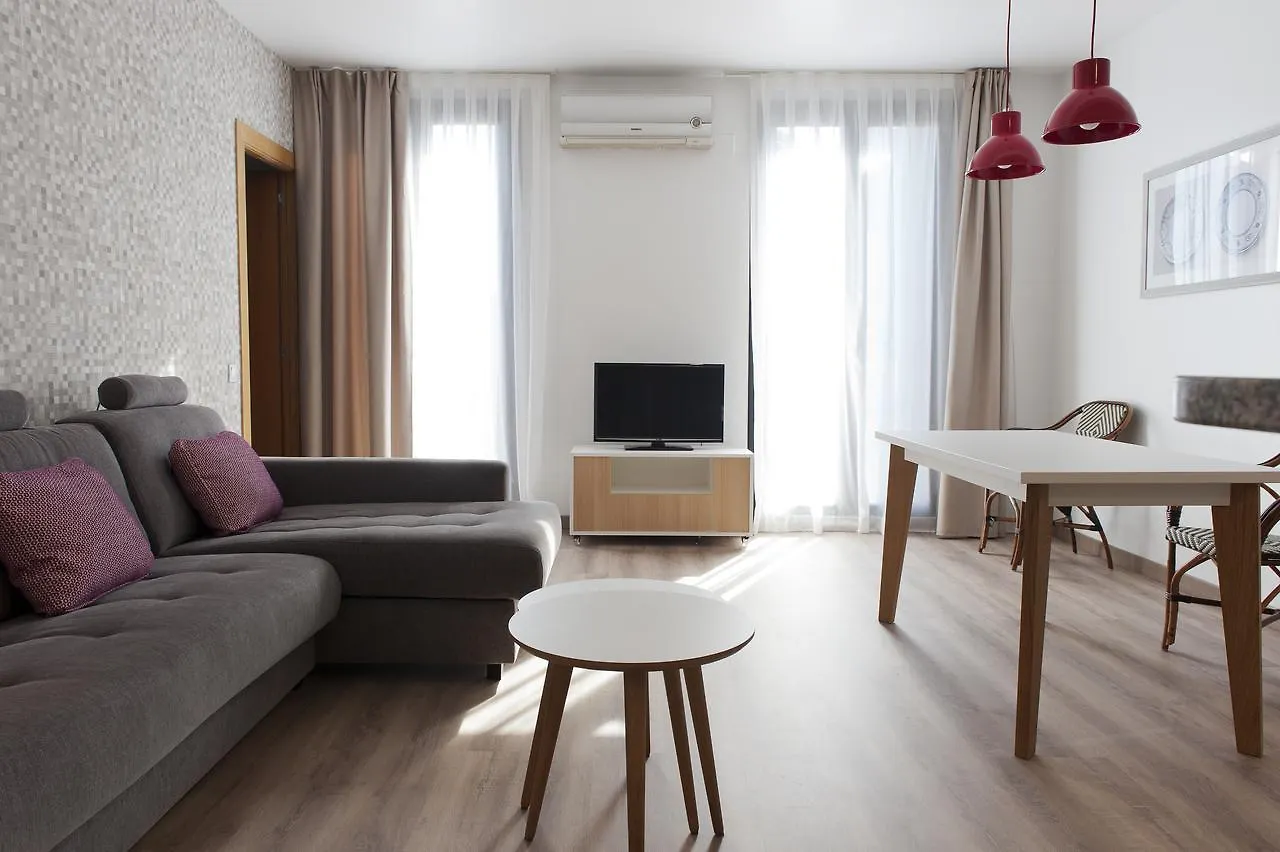 Mh Apartments S. Familia Barcelona 0*,  Spain