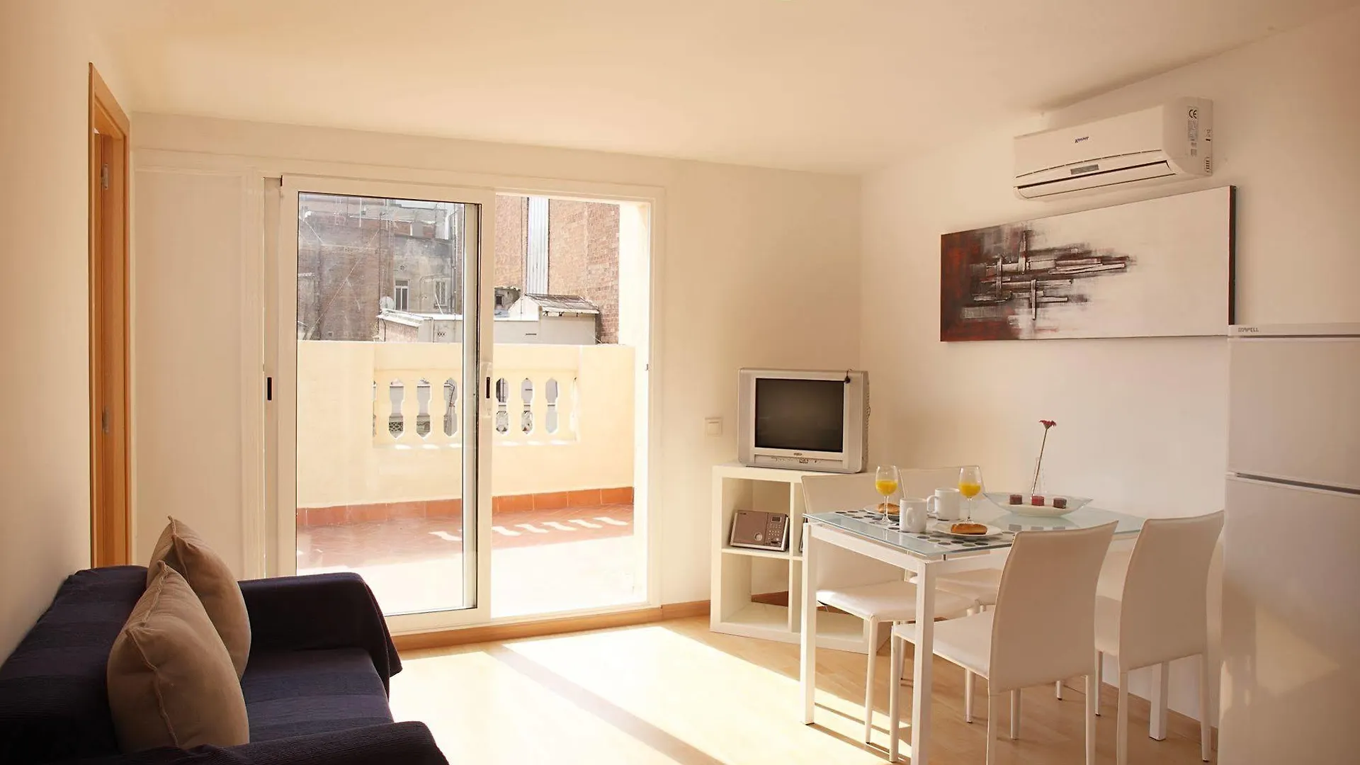 Mh Apartments S. Familia Barcelona