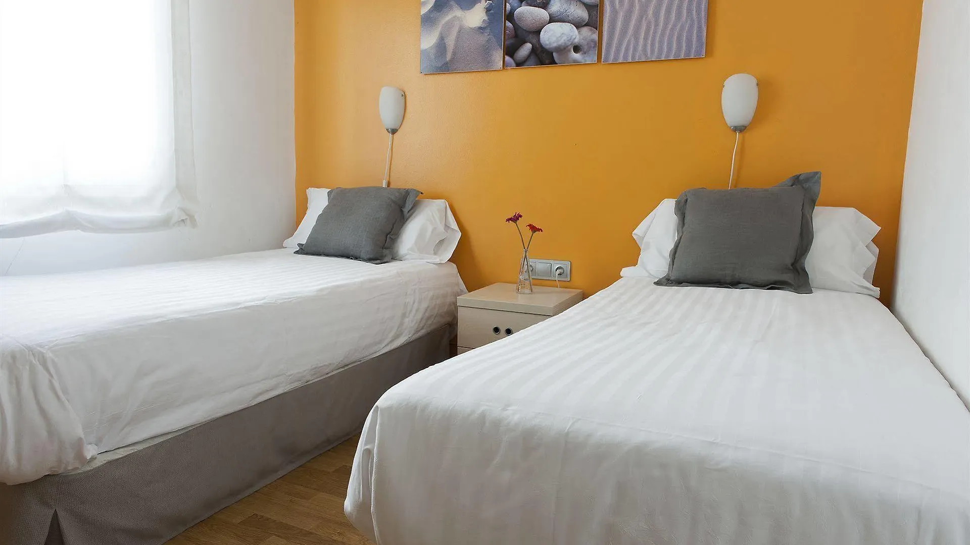 Mh Apartments S. Familia Barcelona