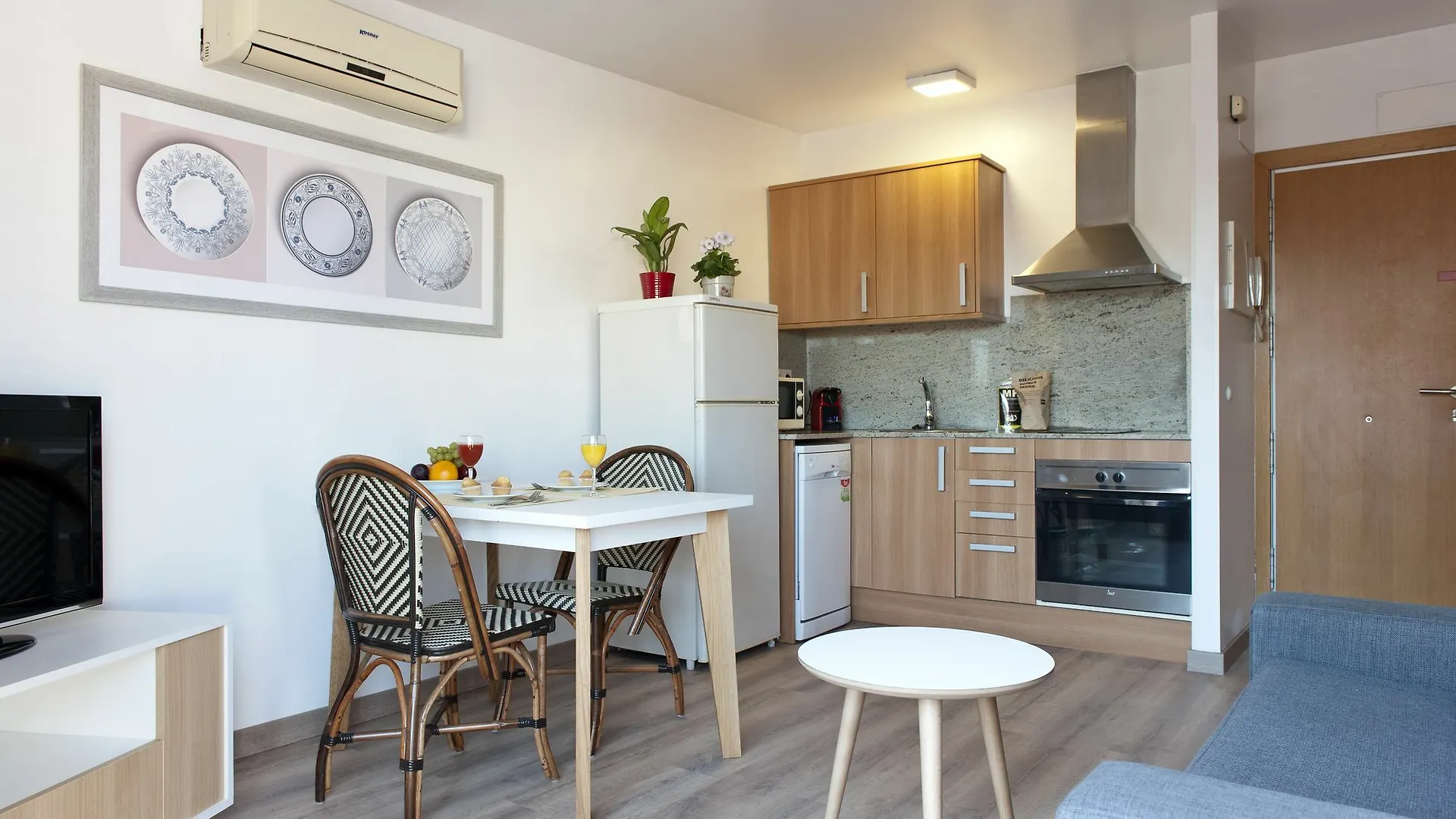 Mh Apartments S. Familia Barcelona